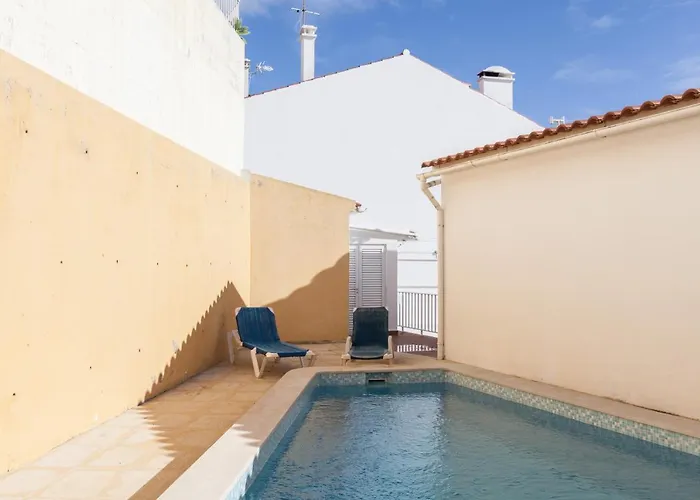 בית נופש Flh Family House *