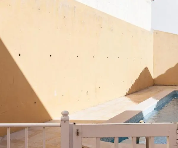 Flh Family House אריסרייה